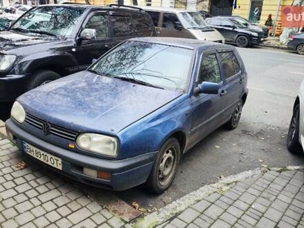 Синий Фольксваген Гольф, объемом двигателя 1.6 л и пробегом 98 тыс. км за 2200 $, фото 1 на Automoto.ua