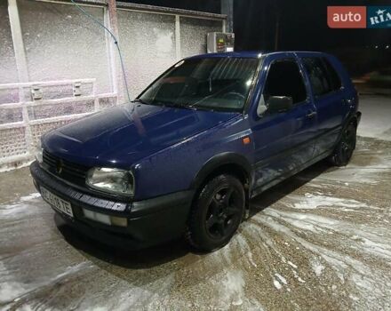 Синий Фольксваген Гольф, объемом двигателя 1.39 л и пробегом 280 тыс. км за 3000 $, фото 1 на Automoto.ua
