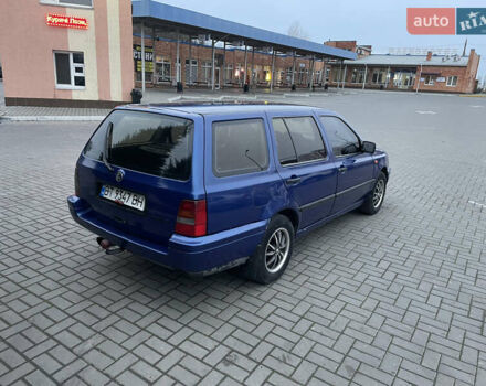 Синий Фольксваген Гольф, объемом двигателя 1.9 л и пробегом 200 тыс. км за 1900 $, фото 1 на Automoto.ua