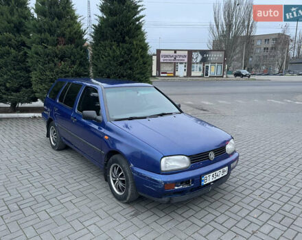 Синий Фольксваген Гольф, объемом двигателя 1.9 л и пробегом 200 тыс. км за 1900 $, фото 1 на Automoto.ua