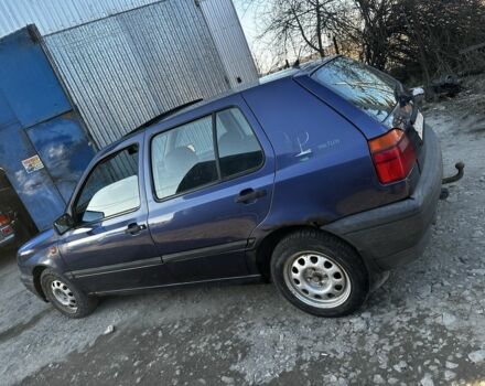 Синий Фольксваген Гольф, объемом двигателя 1.6 л и пробегом 233 тыс. км за 1000 $, фото 1 на Automoto.ua