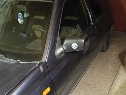 Синий Фольксваген Гольф, объемом двигателя 1.6 л и пробегом 278 тыс. км за 1950 $, фото 1 на Automoto.ua