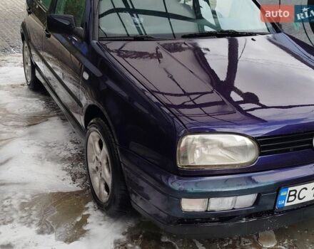 Синий Фольксваген Гольф, объемом двигателя 1.6 л и пробегом 154 тыс. км за 1500 $, фото 1 на Automoto.ua