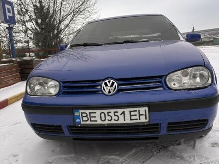 Синій Фольксваген Гольф, об'ємом двигуна 1.3 л та пробігом 200 тис. км за 3000 $, фото 1 на Automoto.ua