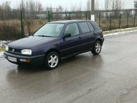 Синій Фольксваген Гольф, об'ємом двигуна 1.39 л та пробігом 300 тис. км за 1800 $, фото 1 на Automoto.ua