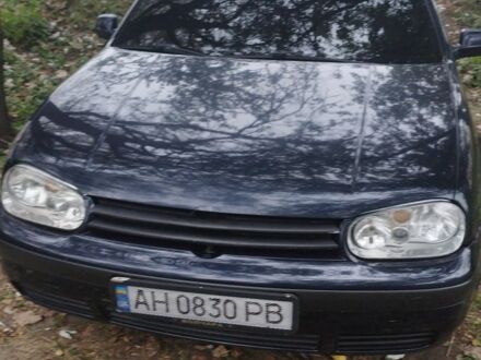 Синий Фольксваген Гольф, объемом двигателя 1.8 л и пробегом 284 тыс. км за 5000 $, фото 1 на Automoto.ua