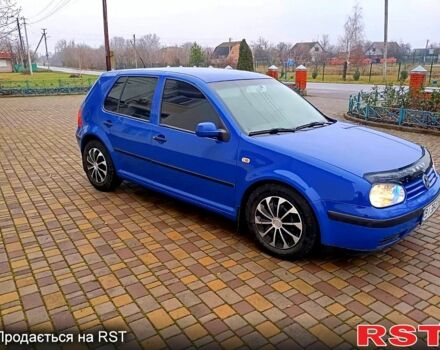 Синий Фольксваген Гольф, объемом двигателя 1.4 л и пробегом 211 тыс. км за 3500 $, фото 1 на Automoto.ua