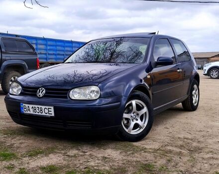 Синий Фольксваген Гольф, объемом двигателя 1.6 л и пробегом 276 тыс. км за 3250 $, фото 1 на Automoto.ua