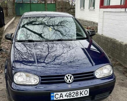 Синий Фольксваген Гольф, объемом двигателя 1.6 л и пробегом 301 тыс. км за 3600 $, фото 1 на Automoto.ua