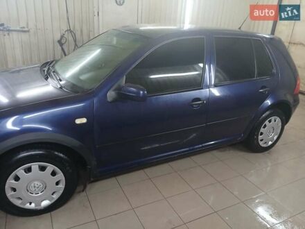 Синий Фольксваген Гольф, объемом двигателя 1.39 л и пробегом 275 тыс. км за 2900 $, фото 1 на Automoto.ua