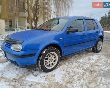 Синий Фольксваген Гольф, объемом двигателя 1.6 л и пробегом 374 тыс. км за 2950 $, фото 1 на Automoto.ua