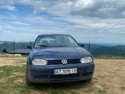 Синий Фольксваген Гольф, объемом двигателя 1.4 л и пробегом 320 тыс. км за 2400 $, фото 1 на Automoto.ua