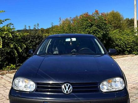 Синий Фольксваген Гольф, объемом двигателя 1.6 л и пробегом 283 тыс. км за 2850 $, фото 1 на Automoto.ua