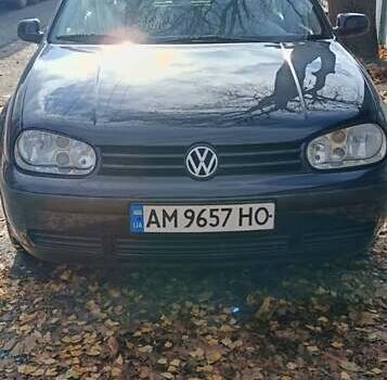 Синий Фольксваген Гольф, объемом двигателя 1.4 л и пробегом 310 тыс. км за 3500 $, фото 1 на Automoto.ua