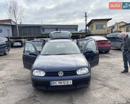 Синий Фольксваген Гольф, объемом двигателя 1.4 л и пробегом 247 тыс. км за 3500 $, фото 1 на Automoto.ua
