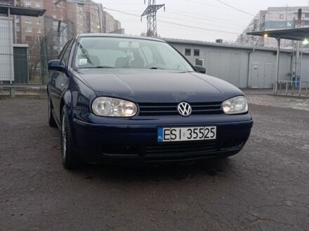 Синий Фольксваген Гольф, объемом двигателя 1.9 л и пробегом 338 тыс. км за 2100 $, фото 1 на Automoto.ua