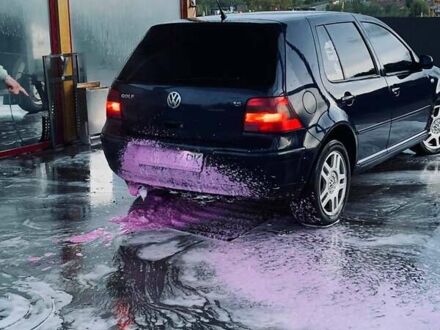 Фольксваген Гольф 2000 у Хмельницькому на Automoto.ua Синій Фольксваген Гольф, об'ємом двигуна 1.6 л та пробігом 380 тис. км за 3000 $, фото 1 на Automoto.ua
