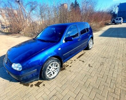 Синий Фольксваген Гольф, объемом двигателя 1.6 л и пробегом 220 тыс. км за 3300 $, фото 1 на Automoto.ua