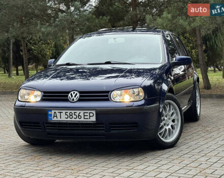 Синий Фольксваген Гольф, объемом двигателя 1.6 л и пробегом 248 тыс. км за 3599 $, фото 1 на Automoto.ua