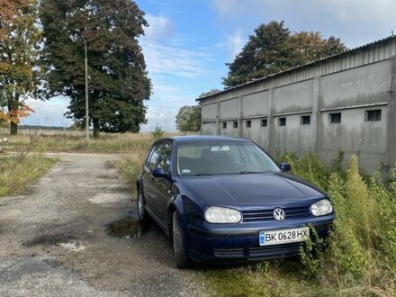 Синий Фольксваген Гольф, объемом двигателя 1.6 л и пробегом 233 тыс. км за 3700 $, фото 1 на Automoto.ua