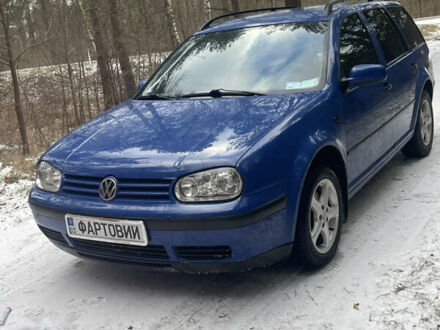 Синий Фольксваген Гольф, объемом двигателя 1.39 л и пробегом 250 тыс. км за 3850 $, фото 1 на Automoto.ua