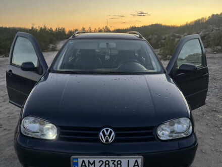 Фольксваген Гольф 2000 в Житомире на Automoto.ua Синий Фольксваген Гольф, объемом двигателя 1.6 л и пробегом 240 тыс. км за 3500 $, фото 1 на Automoto.ua