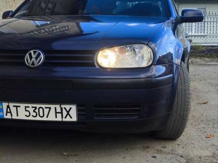 Синий Фольксваген Гольф, объемом двигателя 1.6 л и пробегом 302 тыс. км за 3650 $, фото 1 на Automoto.ua
