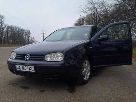 Синий Фольксваген Гольф, объемом двигателя 1.4 л и пробегом 330 тыс. км за 3334 $, фото 1 на Automoto.ua