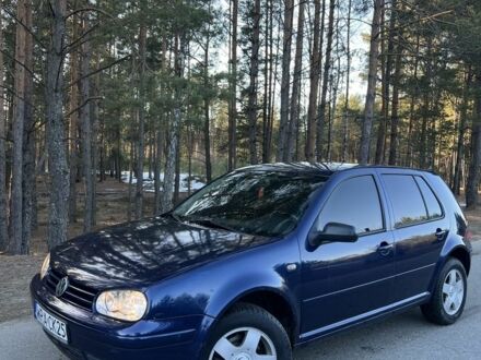 Синий Фольксваген Гольф, объемом двигателя 1.9 л и пробегом 390 тыс. км за 2200 $, фото 1 на Automoto.ua