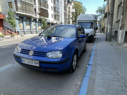 Синий Фольксваген Гольф, объемом двигателя 1.39 л и пробегом 245 тыс. км за 4500 $, фото 1 на Automoto.ua
