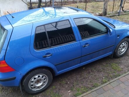 Синий Фольксваген Гольф, объемом двигателя 0 л и пробегом 258 тыс. км за 2000 $, фото 1 на Automoto.ua