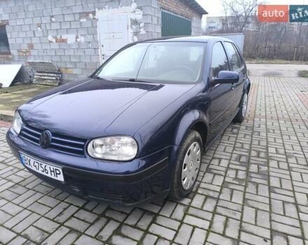 Синий Фольксваген Гольф, объемом двигателя 1.6 л и пробегом 220 тыс. км за 3850 $, фото 1 на Automoto.ua