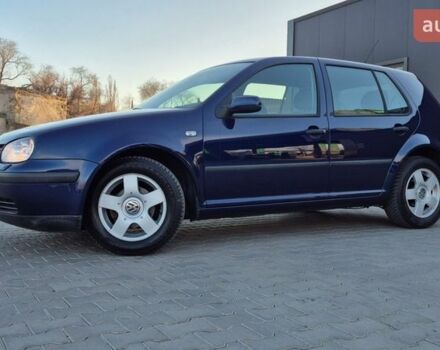 Синий Фольксваген Гольф, объемом двигателя 1.6 л и пробегом 203 тыс. км за 5777 $, фото 1 на Automoto.ua