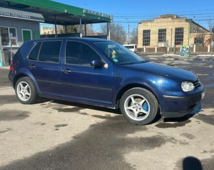 Синий Фольксваген Гольф, объемом двигателя 1.6 л и пробегом 324 тыс. км за 3700 $, фото 1 на Automoto.ua