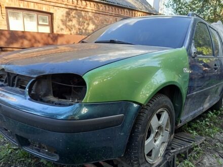 Фольксваген Гольф 2001 в Бердичеве на Automoto.ua Синий Фольксваген Гольф, объемом двигателя 1.4 л и пробегом 300 тыс. км за 2100 $, фото 1 на Automoto.ua
