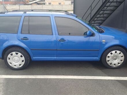 Синий Фольксваген Гольф, объемом двигателя 1.4 л и пробегом 180 тыс. км за 3900 $, фото 1 на Automoto.ua