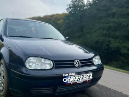 Синий Фольксваген Гольф, объемом двигателя 1.39 л и пробегом 150 тыс. км за 3300 $, фото 1 на Automoto.ua