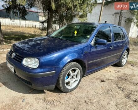 Синий Фольксваген Гольф, объемом двигателя 1.6 л и пробегом 325 тыс. км за 3800 $, фото 1 на Automoto.ua