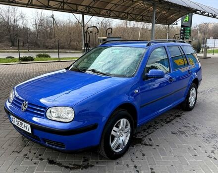Синий Фольксваген Гольф, объемом двигателя 1.6 л и пробегом 240 тыс. км за 3750 $, фото 1 на Automoto.ua