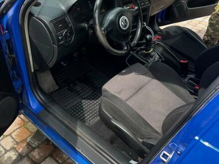 Синий Фольксваген Гольф, объемом двигателя 1.9 л и пробегом 377 тыс. км за 2500 $, фото 1 на Automoto.ua