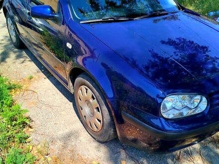 Синий Фольксваген Гольф, объемом двигателя 1.4 л и пробегом 218 тыс. км за 3500 $, фото 1 на Automoto.ua