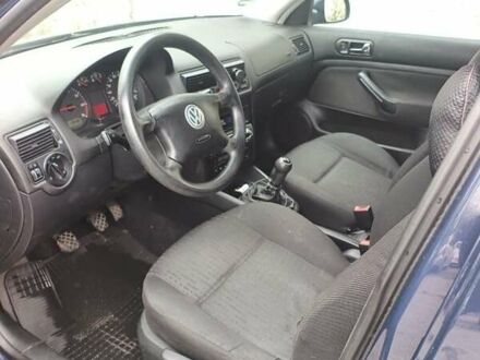 Фольксваген Гольф 2002 в Житомире на Automoto.ua Синий Фольксваген Гольф, объемом двигателя 1.4 л и пробегом 247 тыс. км за 4600 $, фото 1 на Automoto.ua