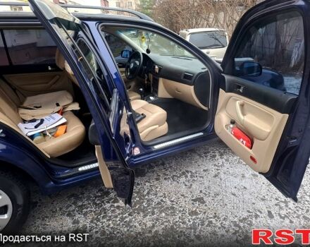 Синий Фольксваген Гольф, объемом двигателя 1.9 л и пробегом 330 тыс. км за 3500 $, фото 1 на Automoto.ua