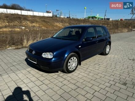 Синий Фольксваген Гольф, объемом двигателя 1.6 л и пробегом 298 тыс. км за 3950 $, фото 1 на Automoto.ua