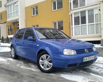 Синий Фольксваген Гольф, объемом двигателя 1.6 л и пробегом 262 тыс. км за 3900 $, фото 1 на Automoto.ua
