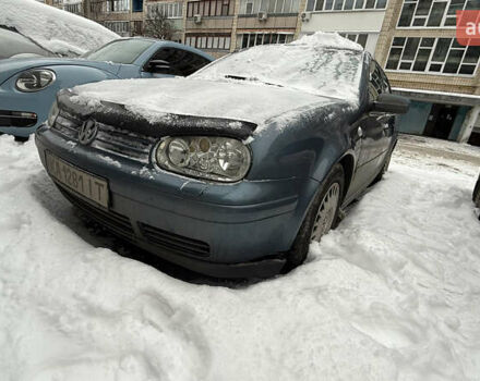 Синий Фольксваген Гольф, объемом двигателя 1.39 л и пробегом 273 тыс. км за 3800 $, фото 1 на Automoto.ua
