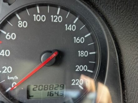 Синий Фольксваген Гольф, объемом двигателя 1.4 л и пробегом 208 тыс. км за 4200 $, фото 1 на Automoto.ua