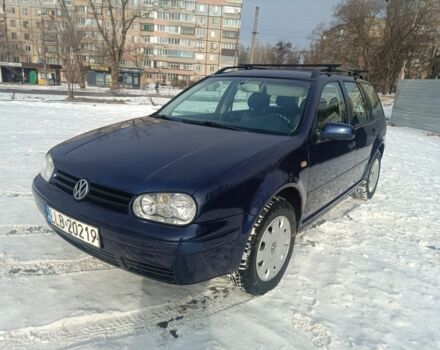 Синий Фольксваген Гольф, объемом двигателя 1.9 л и пробегом 300 тыс. км за 2400 $, фото 1 на Automoto.ua