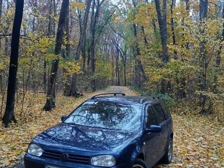 Синий Фольксваген Гольф, объемом двигателя 1.6 л и пробегом 300 тыс. км за 4600 $, фото 1 на Automoto.ua