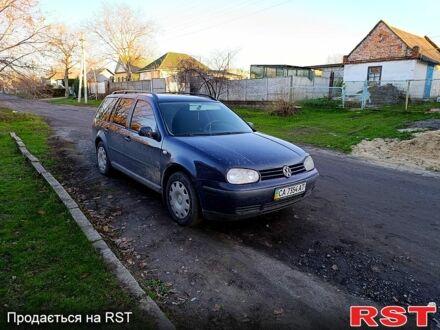 Синій Фольксваген Гольф, об'ємом двигуна 1.6 л та пробігом 320 тис. км за 3500 $, фото 1 на Automoto.ua